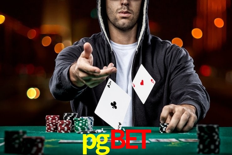 Comparação APP mobile vs versão web da pgbet